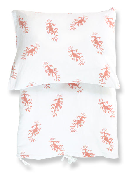 duvet set - leafy sea dragons pink
